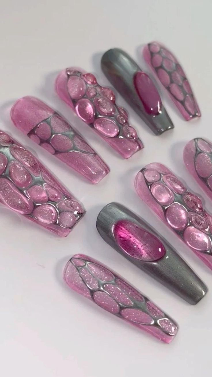 3D bubble nail art3D bubble nail art is a creative and visually stunning nail design